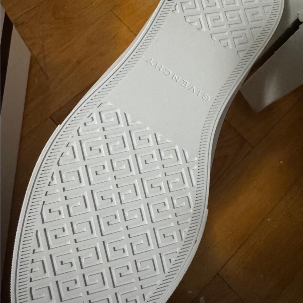 Givenchy White Textured Sole Sneakers